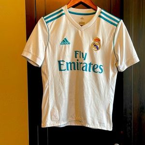 Adidas Fly Emirates boys soccer Jersey top, gently used